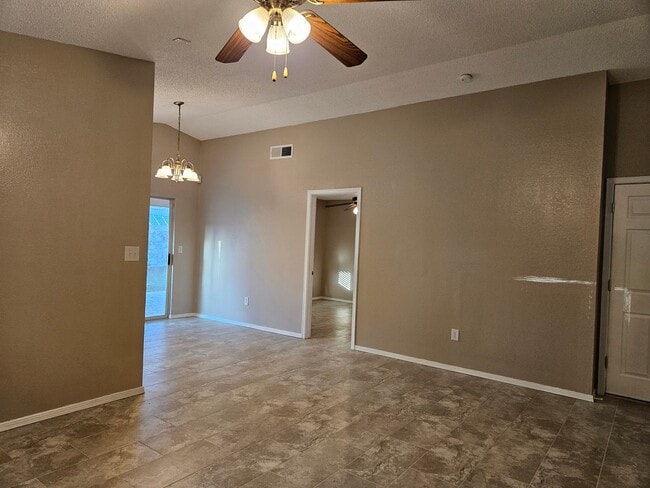 Building Photo - 12357 Tierra Inca Dr