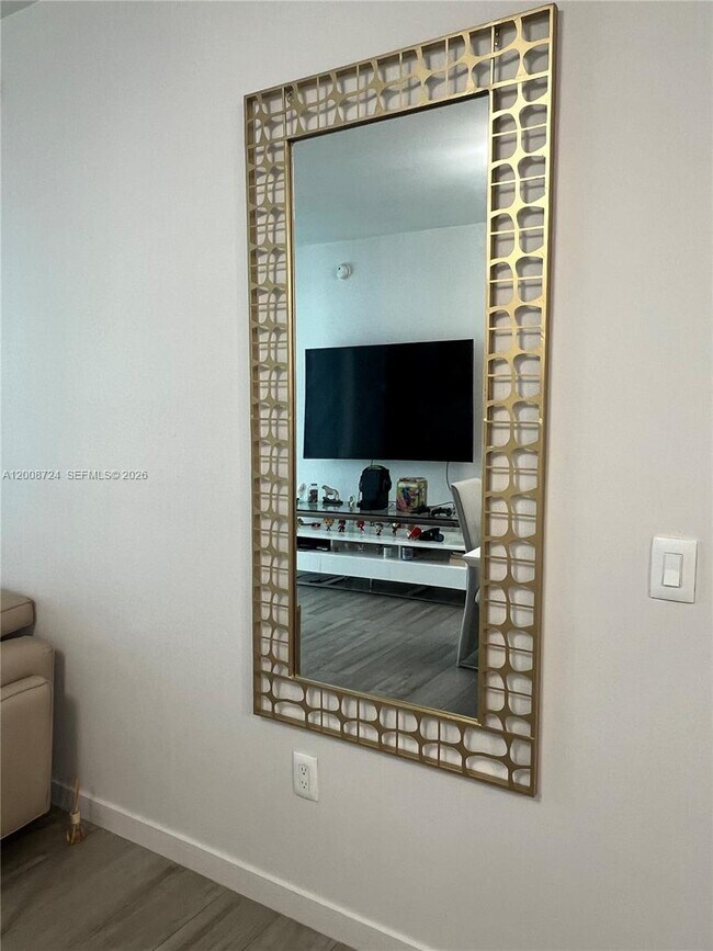 Building Photo - 1100 S Miami Ave