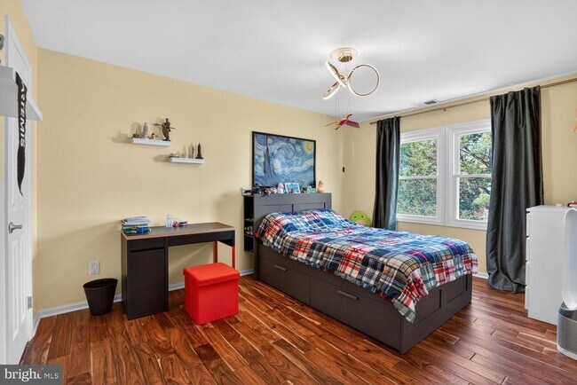 Building Photo - 2208 Halter Ln