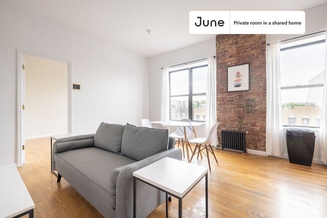Building Photo - Room in Shared 2 bed/1 bath home in Crown Heights