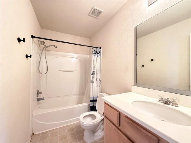 Building Photo - 12315 Gentlebrook Dr