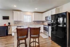 Building Photo - 1325 Vernon Dr