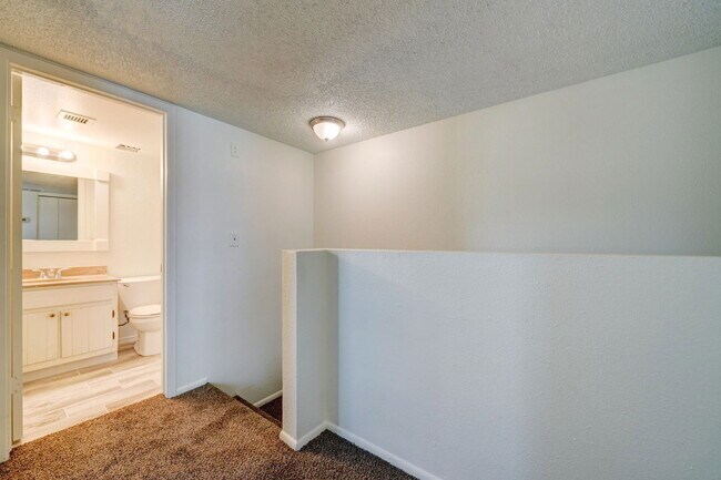 Building Photo - 2696 N 43rd Ave