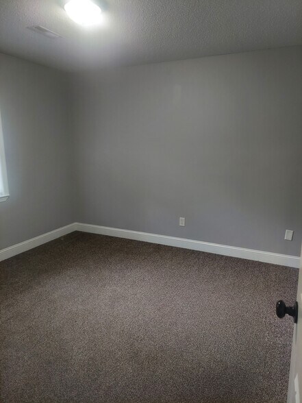 Bedroom 2 - 4038 College Ter