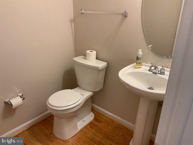 Building Photo - 22004 Avonworth Square