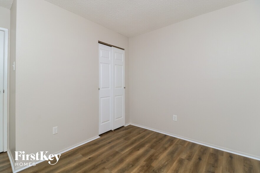 Building Photo - 2705 Peachwood Trail
