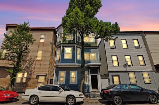 Dusk - 194 Marion St