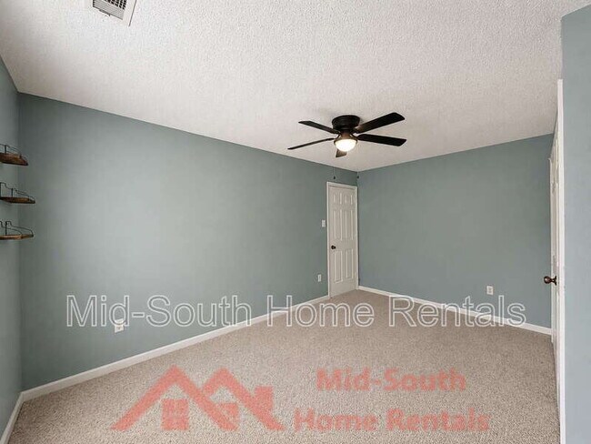 Building Photo - 6934 Wynterhall Dr