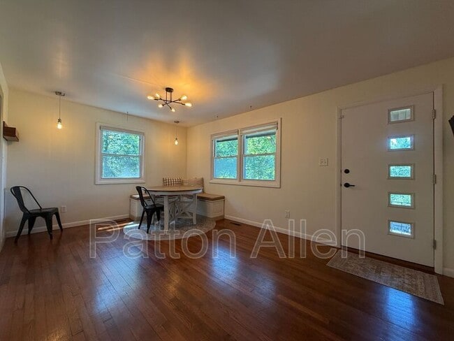 Building Photo - 44 Broadview Ave