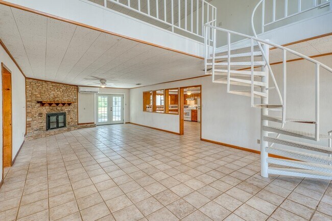 Building Photo - 6552 CR 403