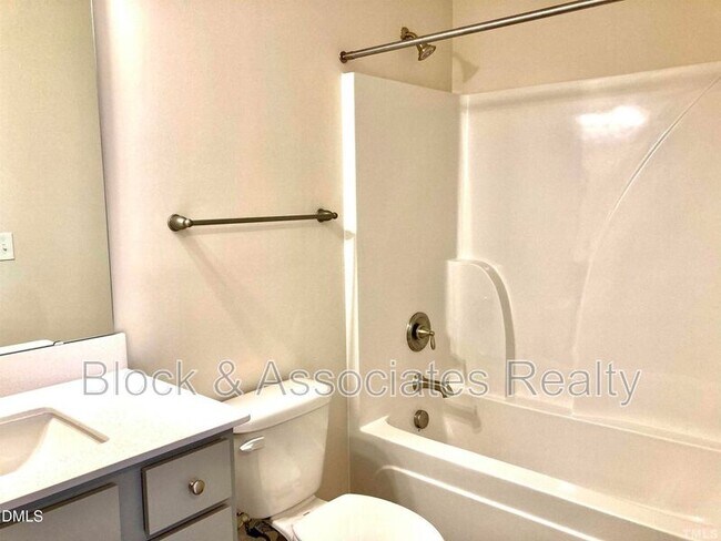 Building Photo - 22 Davinci Dr