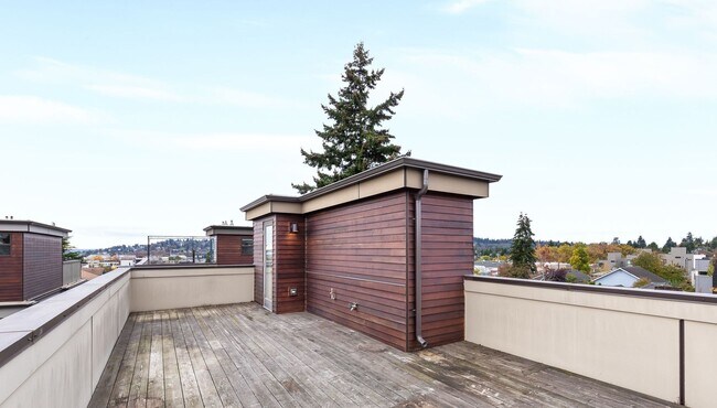 Building Photo - Contemporary 3 Bedroom Ballard Townhome in Prime Location