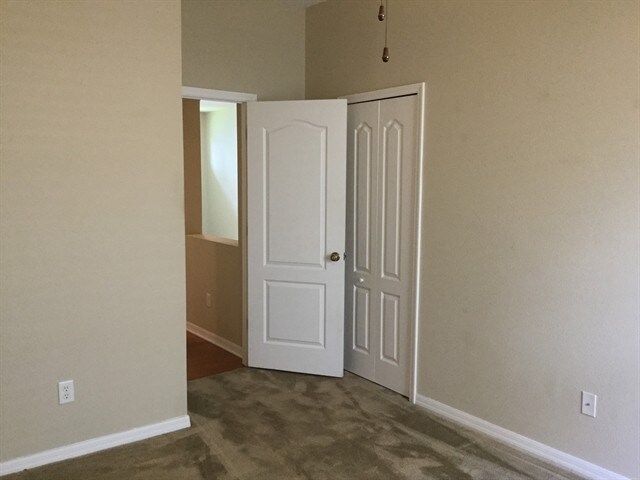 Building Photo - 7729 Grasmere Dr