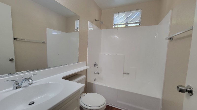 Building Photo - 2050 S Euclid Ave