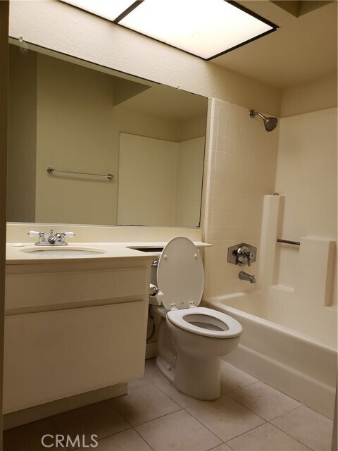 Building Photo - 22889 Hilton Head Dr