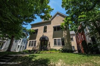 Building Photo - 927 Cherokee Rd