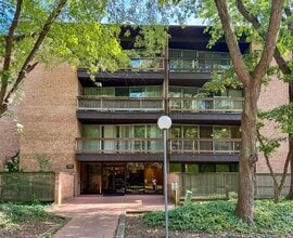 Building Photo - 5600 Hillcrest Ln