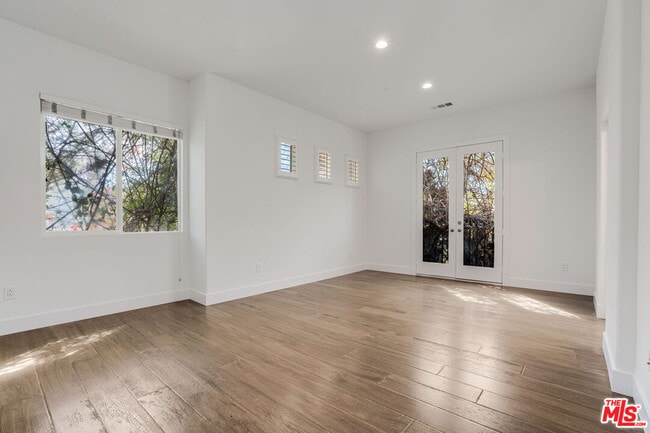 Building Photo - 5744 S Celedon Creek
