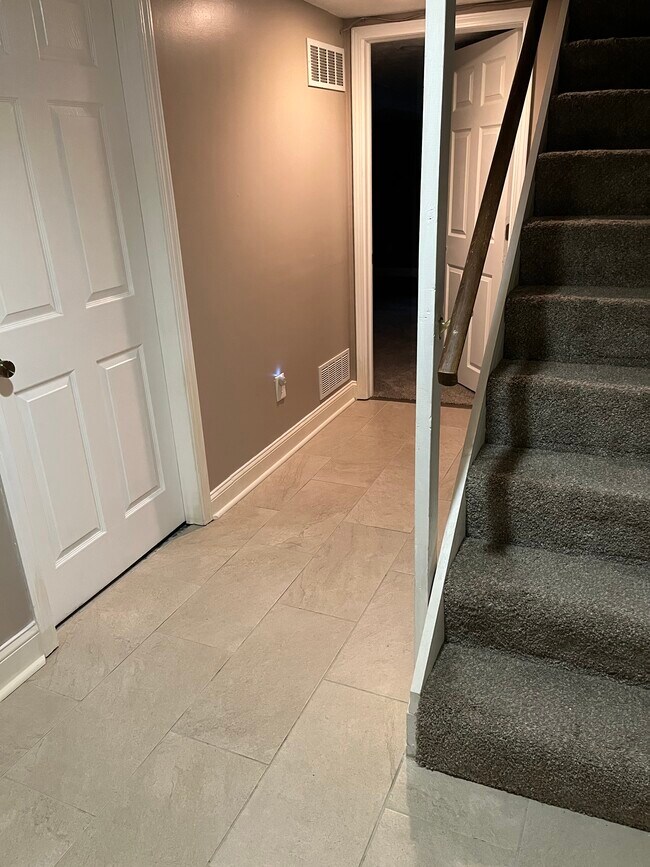 Building Photo - 331 St Andrews Dr