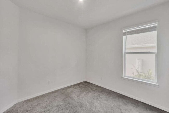 Building Photo - 1004 Heron Sound Dr