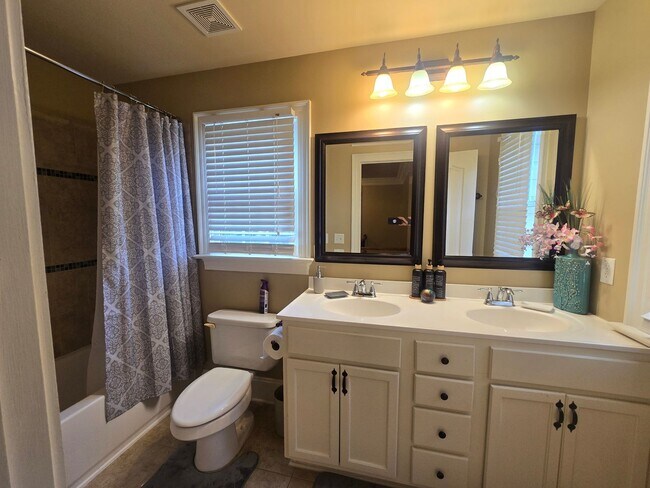 Building Photo - Rare Custom 3BR + Flex Space, 3BA Craftsma...