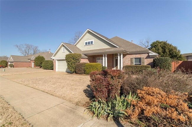 Building Photo - 612 Stoneybrooke Way