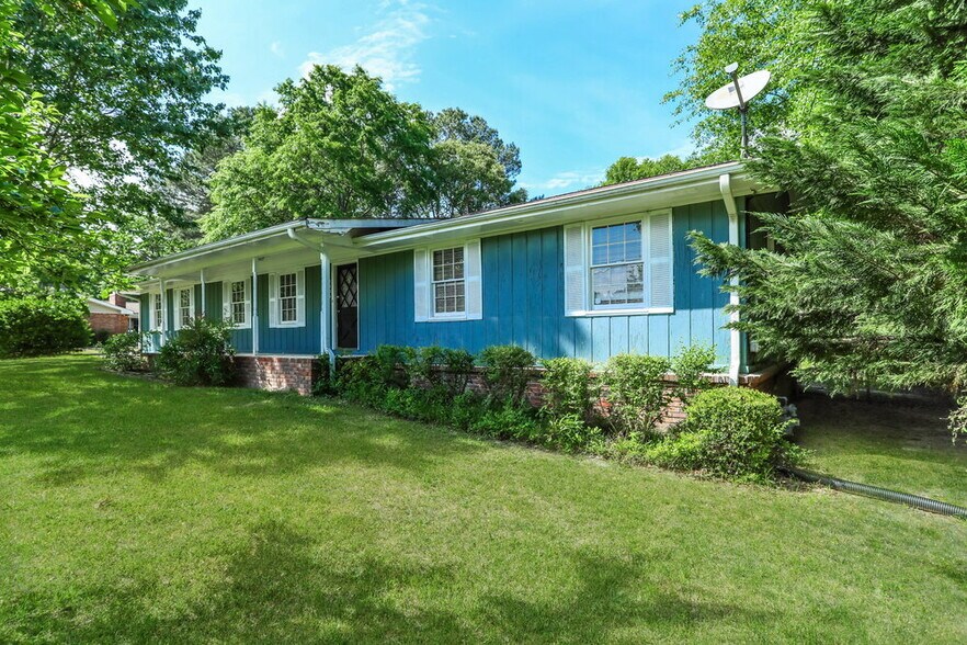 Building Photo - 2906 Elizabeth Ln