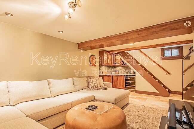 Building Photo - 740 S Corona St