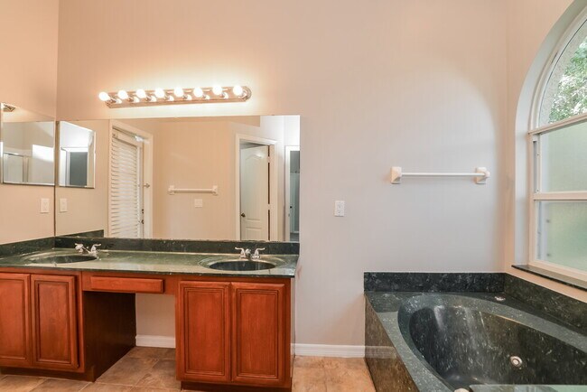 Building Photo - 2073 Nexus Ct