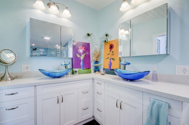 Building Photo - 3340 Terra Linda Dr