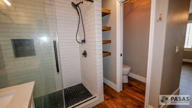 Building Photo - Modern Corner-Unit Condo with tandem 2-Car Garage in Central San Diego