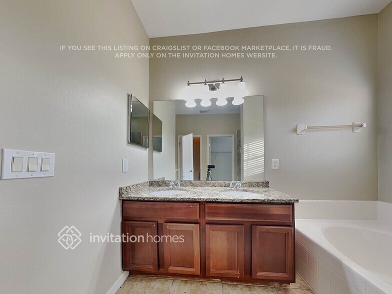 Building Photo - 3884 Wood Thrush Dr