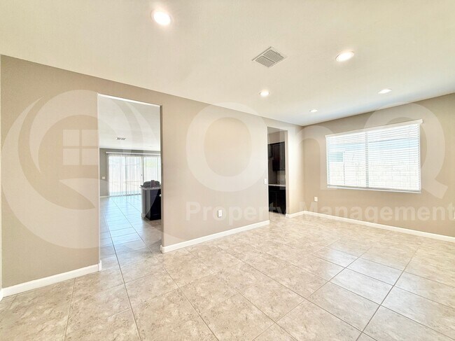 Building Photo - 30932 W Verde Ln