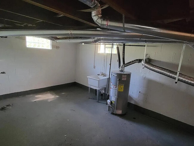 Building Photo - 26548 Eton Ave