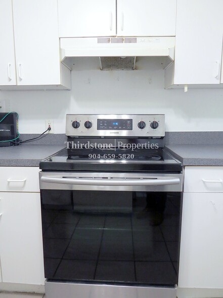 Building Photo - 2881 Selma St