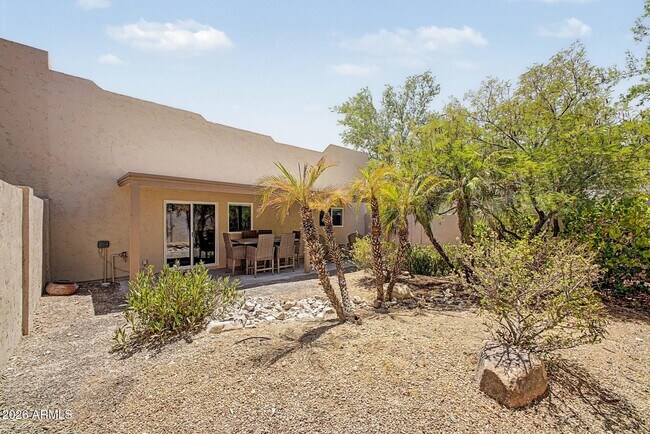 Building Photo - 11416 E Altadena Ave
