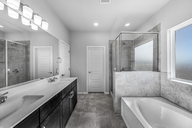 Building Photo - 311 Chesterfield Drive