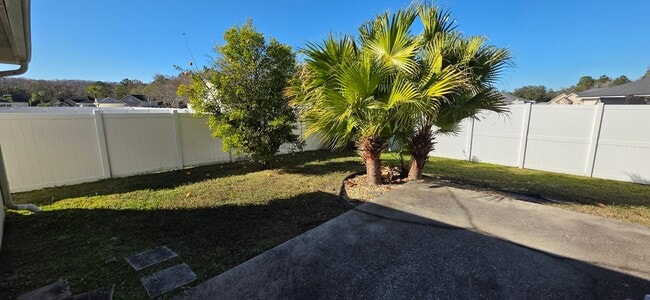 Building Photo - Cosey Cul-De-Sac Living in the Desirable Foxchase Community!