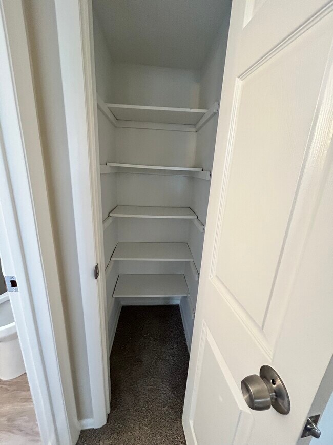 Linen Closet - 3 Florence Tollgate Plz