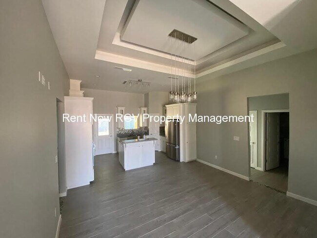 Building Photo - 2206 Liverpool Dr