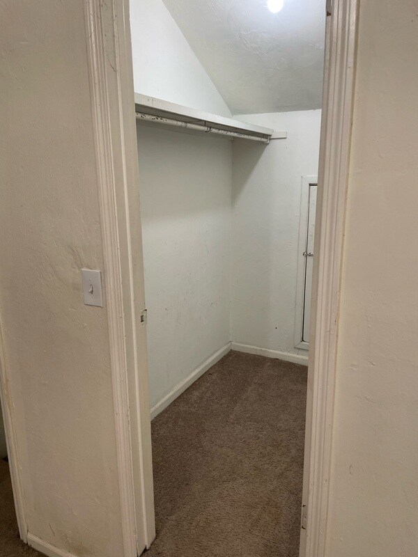 Building Photo - 209 Lovelace Dr