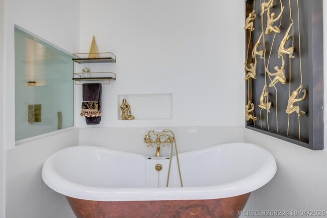 Building Photo - 6590 Fountains Cir