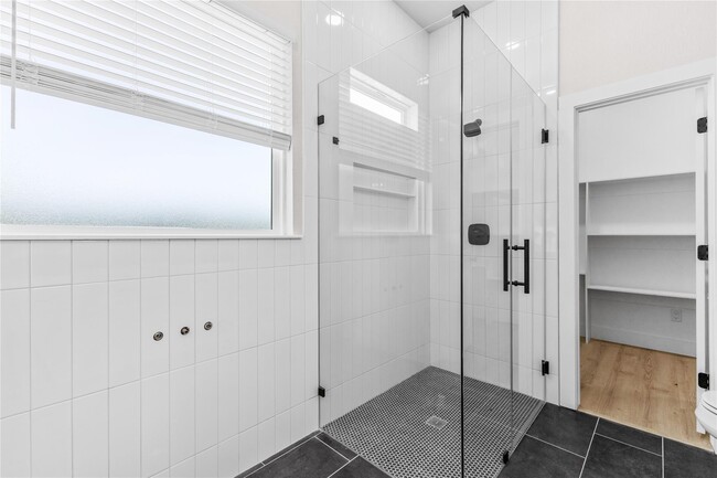 Building Photo - 2315 Progress Dr