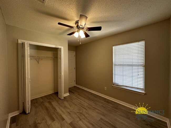 Building Photo - Beautiful 3 Bedroom Home in Fort Walton Beach!