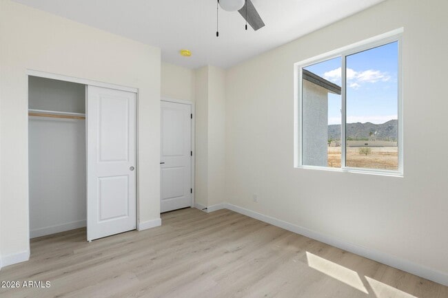 Building Photo - 125 W Latona Rd