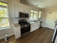 Building Photo - 11 Alder St