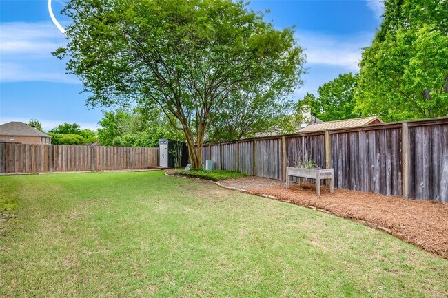 Building Photo - 2230 Wyndgate Dr