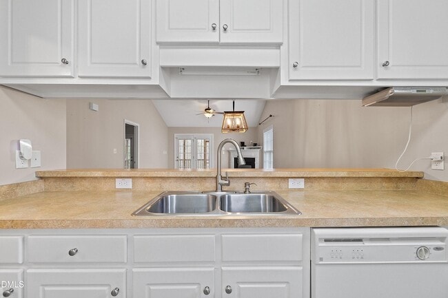 Building Photo - 3666 E Cotton Gin Dr