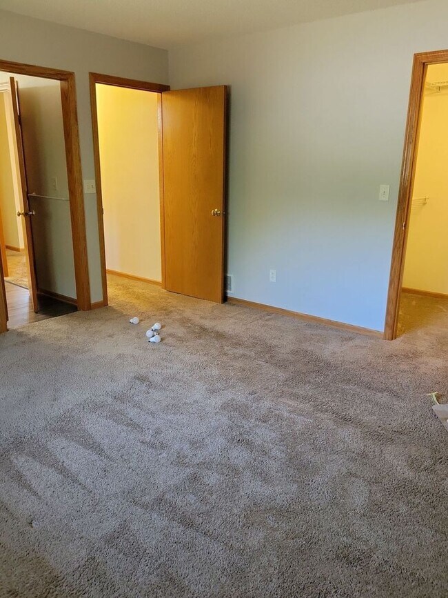 Building Photo - 2209 Cattail Way
