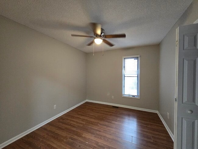 Building Photo - 740 Marigold St